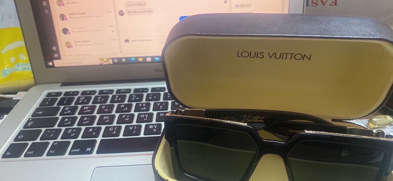 Louis Vuitton black and gold - Image 2